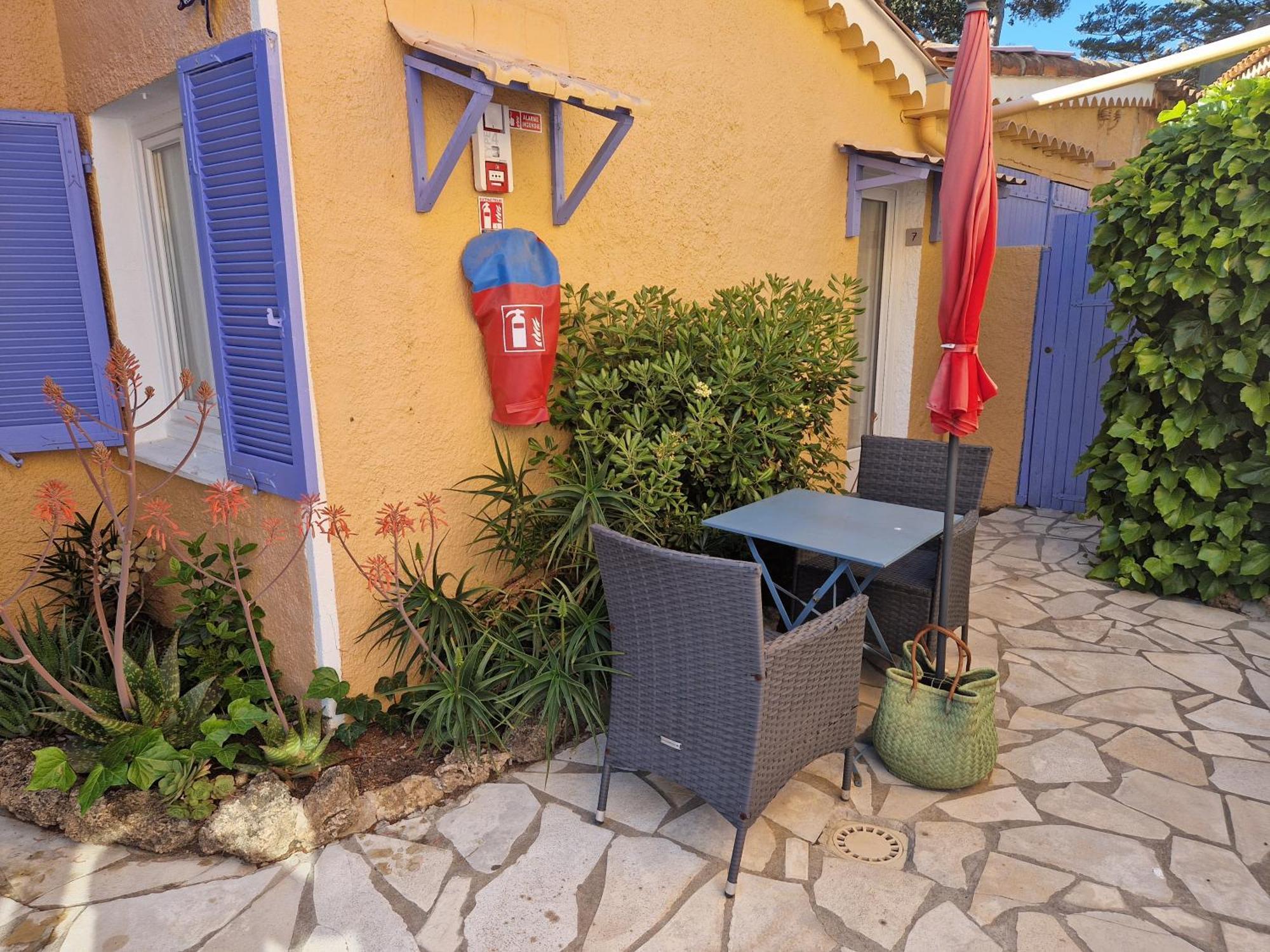 Le Cosy Hotel Saint Aygulf Exterior foto